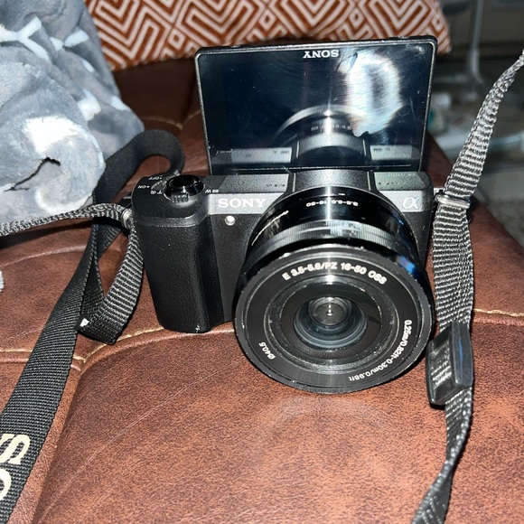 Barely Used For Makeup Tutorials - Picture 6 of 6